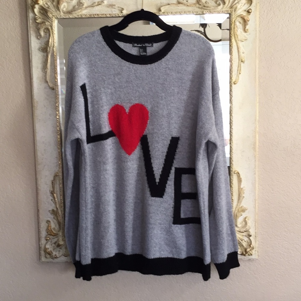 Rachael & Chloe “LOVE” sweater.Heather gray.Size L